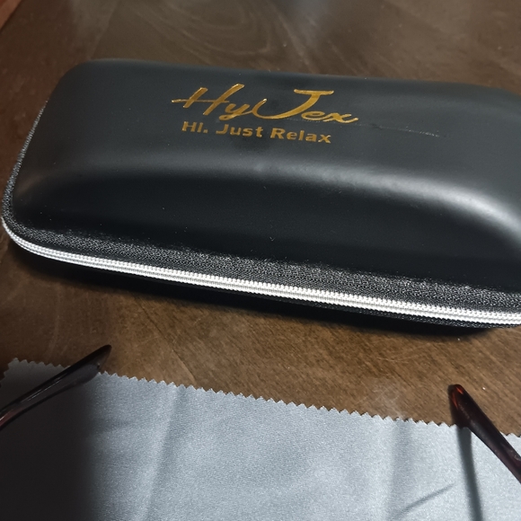 Gold Round Glasses with Case - Picture 6 of 7